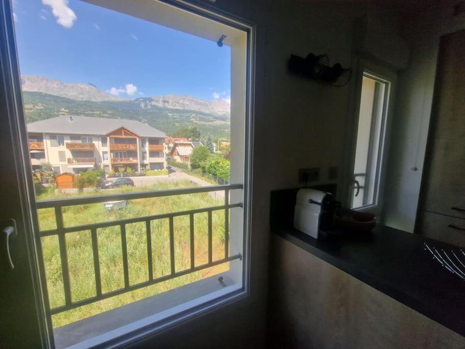 Superbe T2 Duplex Vue Sur Les Montagnes Apartman Chorges Kültér fotó